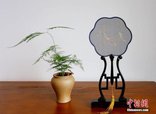 人类月球日：科技会“谋杀”浪漫吗？