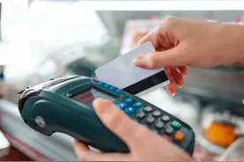 深圳率先实行，POS机激活要人脸识别，还要拍照！业内：合规发展是趋势图片
