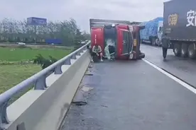 连云港遭龙卷风突袭，致1死1重伤！江苏为何成龙卷风多发之地？图片