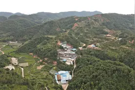 新立稀土采矿权证缘何先给广东图片