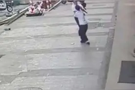 嘉兴桐乡男子徒手接住坠楼女童，警方：系见义勇为行为图片