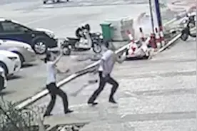 幼童从楼上跌落，他们徒手接住了！最新后续来了图片