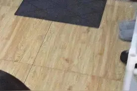 宜家防滑门垫不防滑？六旬老人踩上摔断腿图片