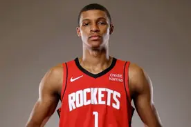 准备发射！NBA官方晒贾巴里-史密斯的定妆照与球迷分享图片