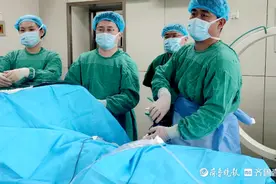 泰安市第一人民医院救治腰椎间盘髓核脱出游离导致马尾综合征患者图片