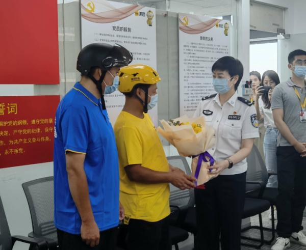 头孢+酒，说走就走？警惕！这些药配酒一样会出事……