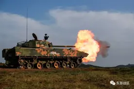 轰！轰！轰！第72集团军某合成旅进行实战化火力打击演练图片