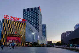 王健林开年奔走，珠海万达商管上市对赌倒计时，员工：年初签了军令状图片