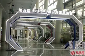 数字成果展 记者带您先睹最新数字科技创新成果图片