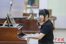 从绸厂打工妹到高级调律师：“农民钢琴师”的乐理人生图片