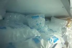 热到直接买冰块！有便利店月售近千份图片