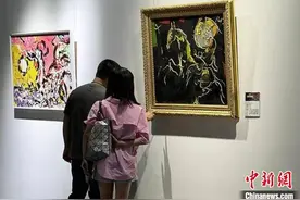 “当代”俄罗斯油画展哈尔滨开展 百余幅作品尽展俄式风情图片