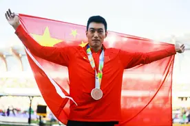 聚焦 | 拒绝昙花一现 中外教练团队助力朱亚明再次跳出“大场面”图片