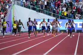 （田径世锦赛）男子4X100米接力决赛赛况图片