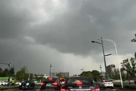 滚动 |“这是下雨还是倒水？”此刻的杭州主城区，多个点位风雨交加图片