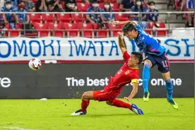 一分来之不易，够拼才有掌声！国足0:0逼平日本，全队进步明显图片