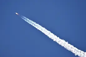 邵阳姑娘按下“点火”按钮 文昌发射场迎来首位女性“金手指”图片