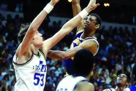 贾巴尔在1984年4月成为历史得分王，至今已保持38年图片