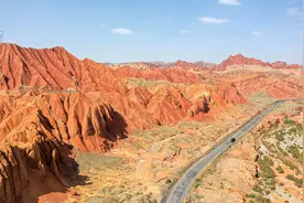 被“堵哭”、变垃圾场的自驾“网红”：独库公路到底有多美？图片