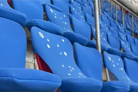 鸟巢冬奥座椅套再利用，变身文创公文包即将预售图片