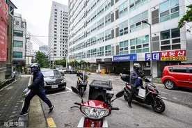 外媒：首尔外卖员感慨，“看到几滴汽油掉落，感觉那是血汗和眼泪”图片