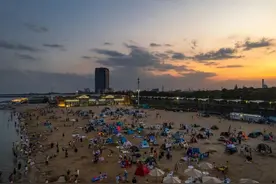 夜游金山城市沙滩的N种方式！带你领略沙滩夜生活图片