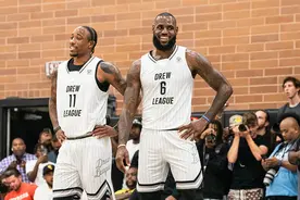 NBA档案库：2011年众星齐聚德鲁联赛图片