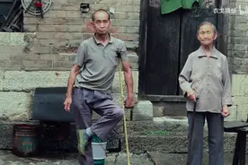 刷屏全网的二舅独自赡养老母亲拒收生活费，亲人刷视频后哭了一整天图片