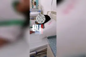 四川一地多名小孩上游泳课后发烧，涉事场馆已停业，卫健部门正调查图片