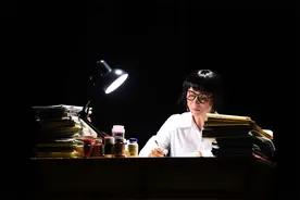 云南省话剧院《桂梅老师》来京演出图片