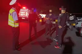 四位摩友风驰电掣被拦截！杭州高速交警提醒：浙江省内摩托车禁止上高速图片