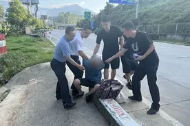 犯下11起拐卖儿童案后潜逃26年，落网时他正徒步逃窜乞讨为生图片