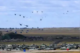 俄罗斯宣布：将举行军演图片