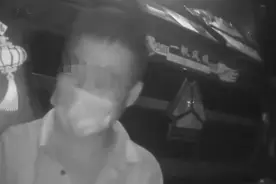 深夜，司机被拦下：​“赚钱难，我2天没吃东西！”交警接下来的举动令他泪目图片