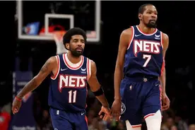 NBA内部人士建议湖人用戴维斯+威少交易杜兰特欧文图片