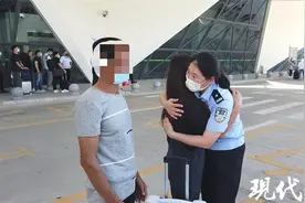 12岁四川女孩偷偷来扬州“打工”，女警千里护送她回家图片