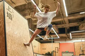 追光｜跑酷女孩 你真酷图片