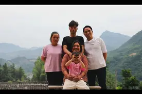 “绘图寻亲”姑侄连线：黎方富正帮人寻亲，小姑想跟子女好好过图片