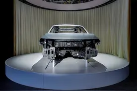 星途M38T首台白车身在青岛超级工厂正式下线图片