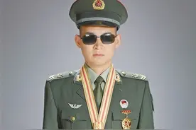 “八一勋章”获得者先进事迹图片