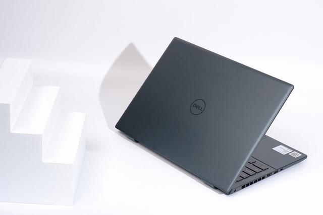 戴尔灵越14 Plus 7420评测：轻薄高能，i7-12700H胜过苹果M1