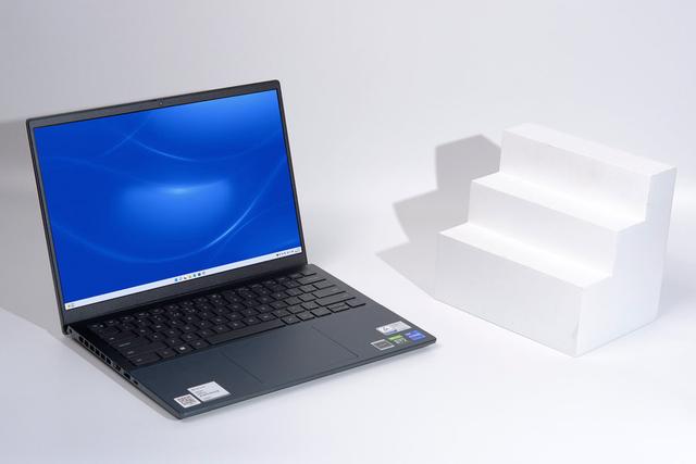 戴尔灵越14 Plus 7420评测：轻薄高能，i7-12700H胜过苹果M1