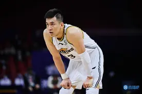 郭艾伦与印尼小网红“蛋总”互动：我以后有孩子了 也会继续爱你图片