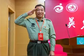 诚实守信｜李发安：36年坚持祭拜战友并为其尽孝的守诺老兵图片