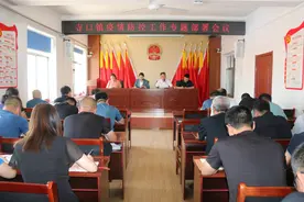 查清底数，狠抓落实！栖霞市寺口镇坚决守牢疫情防控底线​图片