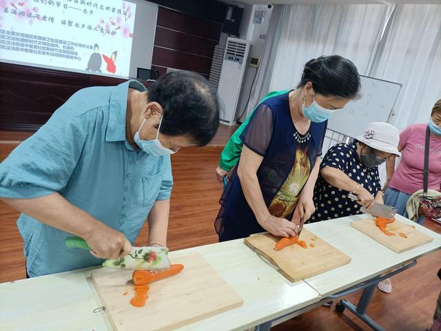 汉沽礼品网站建设（我们的节日·七夕汉沽街道华馨里社区开展七夕主题活动）