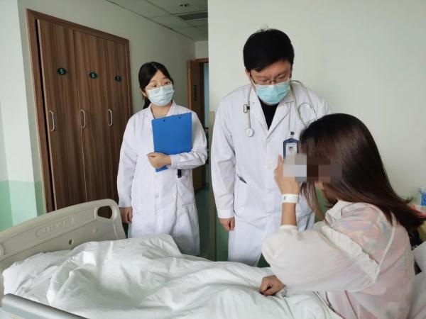 龋病的临床表现有哪些（37岁就烂了一口牙）