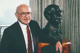 他用浅白的文字，推广自由经济学说，宣传大市场、小政府，告知公众，什么是真正的自由图片