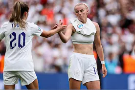 英格兰女足凯莉谈脱衣庆祝：男足也会这样做，女足为什么不能呢？图片