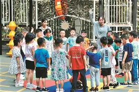 单位办托管班：“你安心上班 我帮你带娃”图片